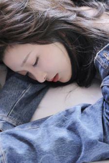双乳丰满的女学生电影
